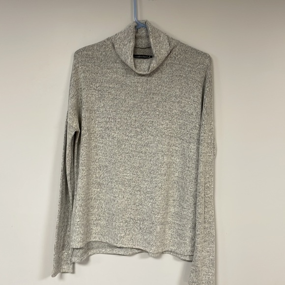 Abercrombie & Fitch Sweaters - Abercrombie & Fitch Oversized light weight Gray Turtleneck, S, sweater/top